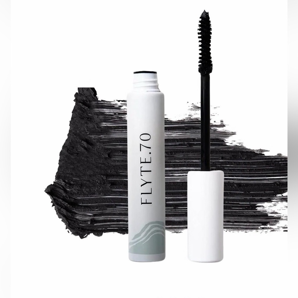 FLYTE.70 Indigo-Infused Black Volumizing Mascara 10mL/0.31oz